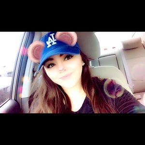 Meet your Posher, Zujey